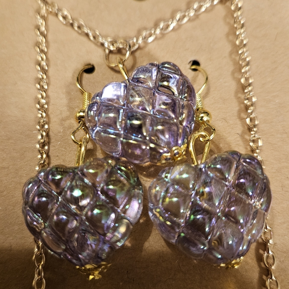 Clear/Purple'ish Heart Gold Tone Necklace And Earring Set - Picture 10 of 13